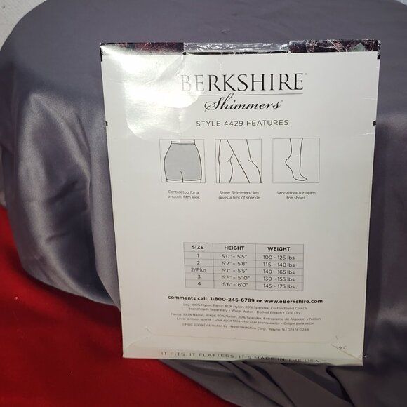 Berkshire Shimmers Platinum Ultra Sheer Control Top Nylon Span Cotton Pantyhose - Picture 10 of 16